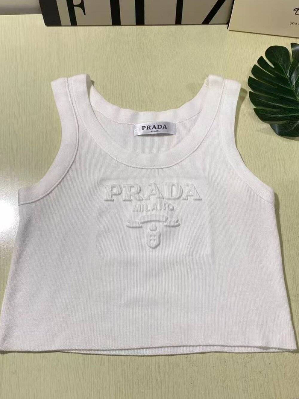 🎗️Prada white top🎗️